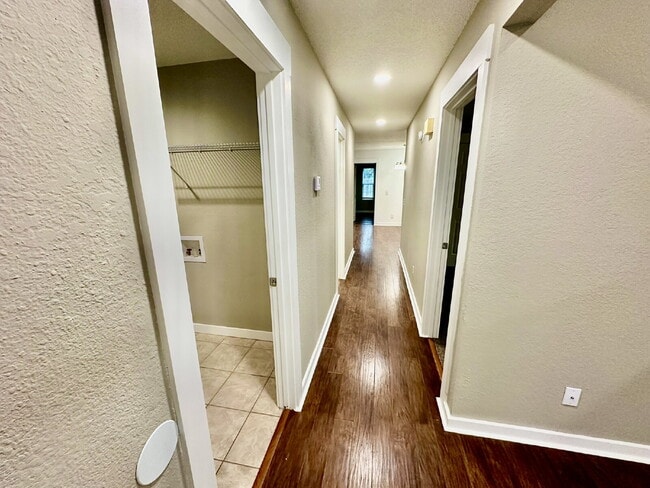 Photo - 3513 W Wood St