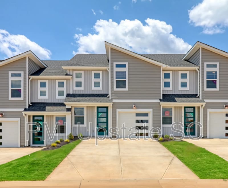 Photo - 1290 Westgate Vlg Dr