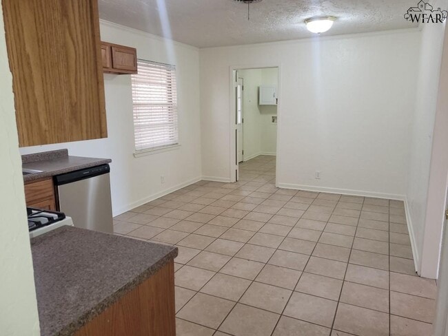 Photo - 1722 Longview St