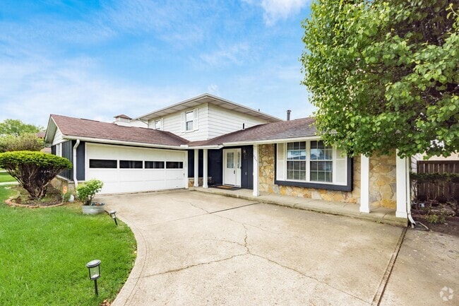 Building Photo - 2715 Kenview Rd S Rental