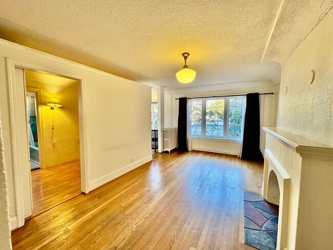 Photo - Charming Studio in the heart of Capitol Hill!!!!! Unidad 205