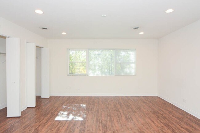 Photo - 3940 N Pulaski Rd Unit 2F