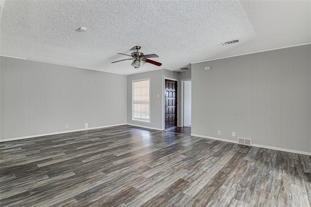 Photo - 228 Lester St