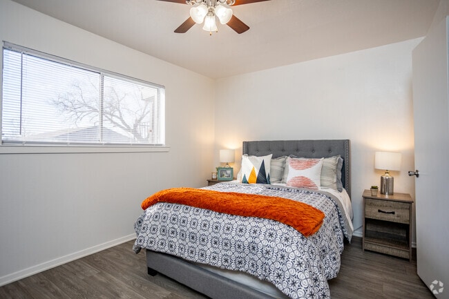 1BR - 662SF - Bedroom