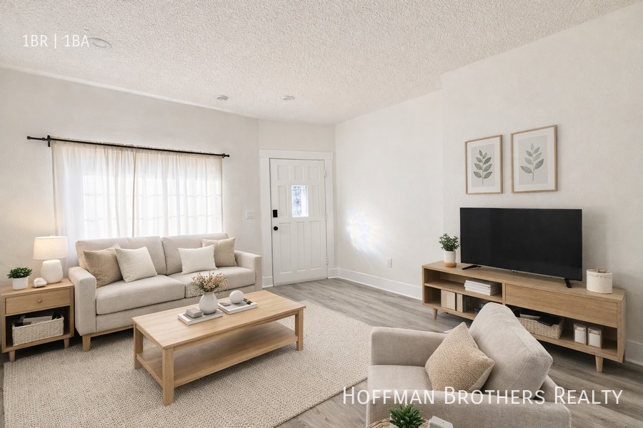 Photo - 1336 S Catalina St