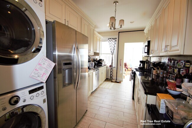 Photo - 11 Babcock St Unit 2