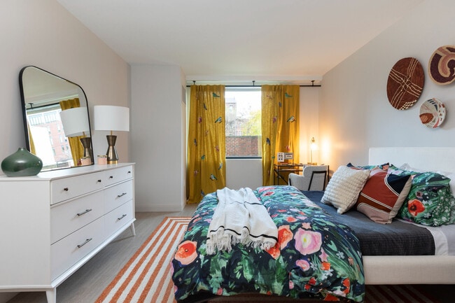 Photo - J VUE at the LMA