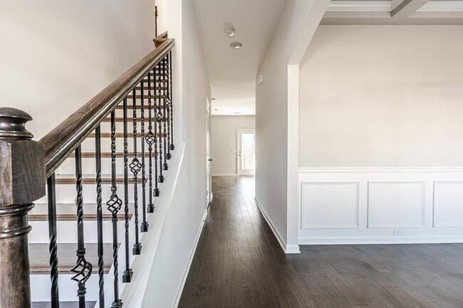 Photo - 1015 Dunkirk Cir