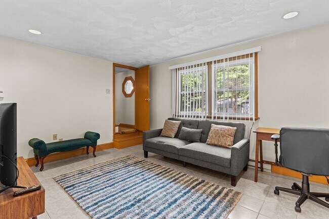 Photo - 27 Ridge Hill Ave