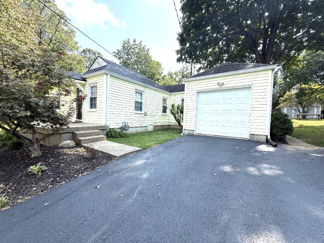 Photo - 11702 Kings Ln