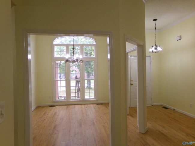 Photo - 141 Freedom Way