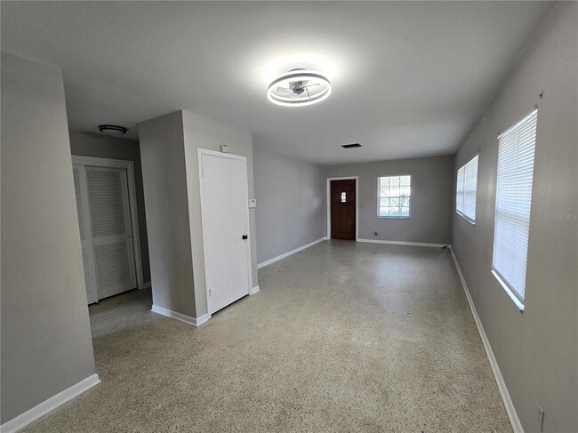 Photo - 215 Clemons Rd