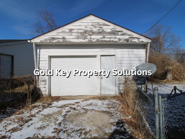 Photo - MEADOWBROOK AREA 2 BR 1 BA House with Central Air and Bonus Room