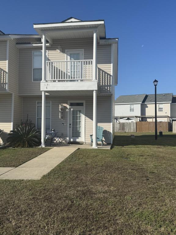 Building Photo - 1131 Century Oaks Dr