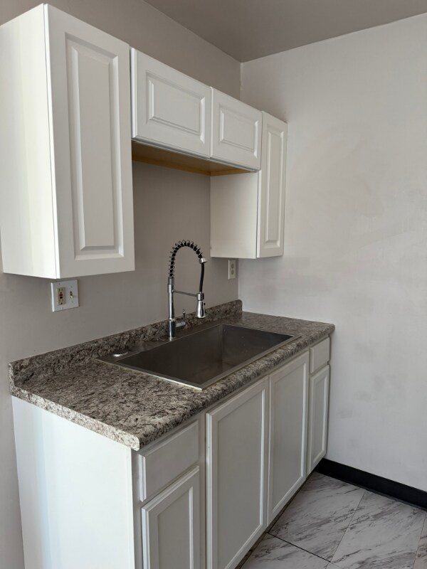 Photo - 2332 Iroll Ave Unidad 11