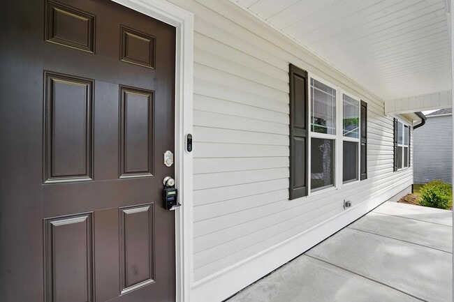 Photo - Charming 3-Bedroom Ranch with 2 Full Baths & Expansive Backyard Located in a Peaceful Cul-de-Sac