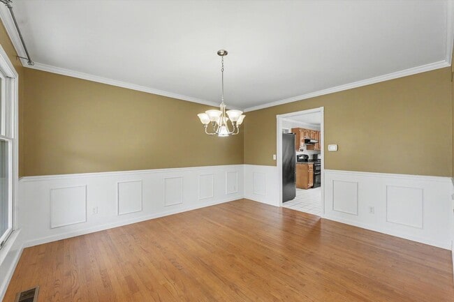 Photo - 6 Bedroom home with Fenced Yard - Available 07/01/2026
