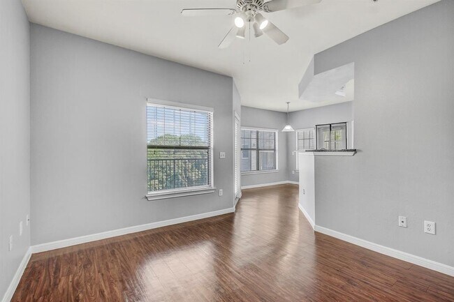 Photo - 2320 Gracy Farms Ln Unit 1024