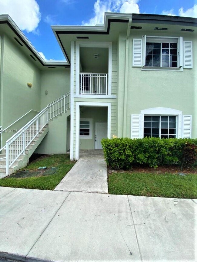 Photo - 2731 NE 3rd Dr