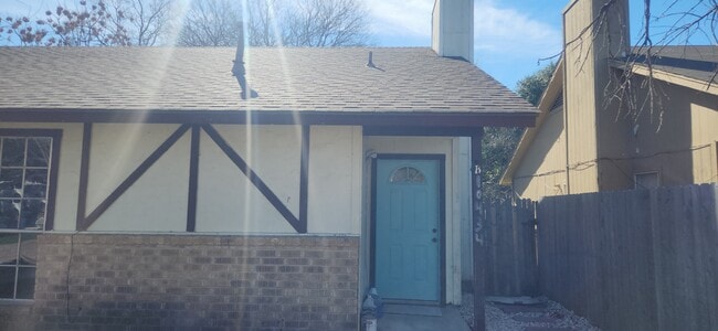 Building Photo - 10434 Doc Holliday Trl Unit B