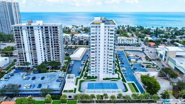 Building Photo - 3015 N Ocean Blvd Unit 3J Rental