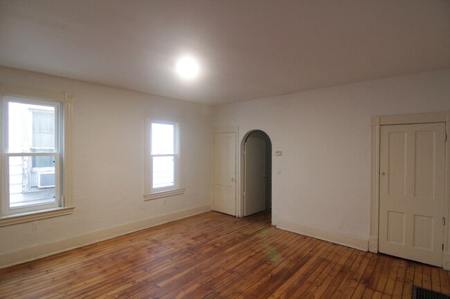 Photo - 208 Green St