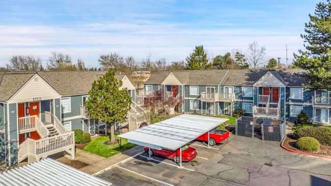 BROOK HOLLOW APARTMENTS