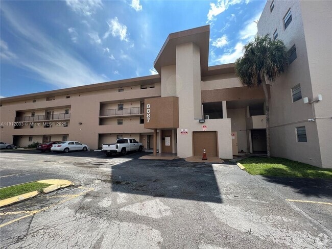 Building Photo - 8887 Fontainebleau Blvd Unit 302 Rental