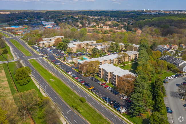 Aerial - Governor Square Rental