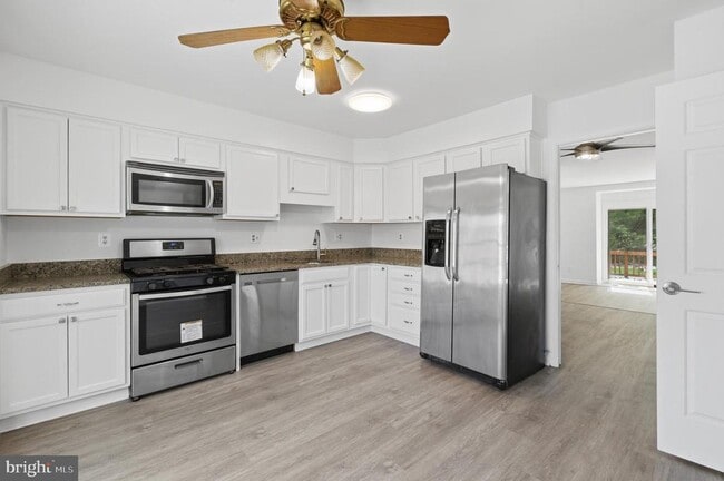 Photo - 46601 Carriage Ct