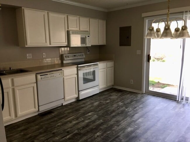 Photo - Beautiful 2bd 1.5 bath town home for rent ...
