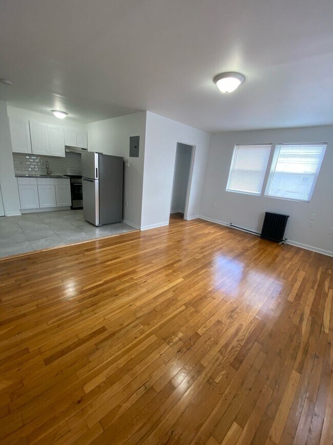 Photo - 75 N Walnut St