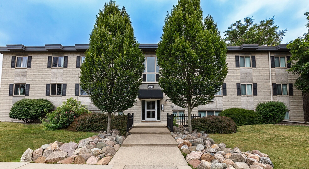 MadGrey Apartments