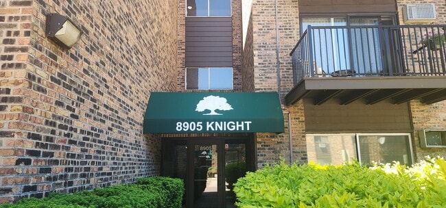 Building Photo - 8905 Knight Ave Unit 8905 Knight Ave #205, Des Plaines