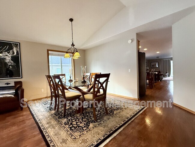 Photo - 60031 Ridgeway Loop