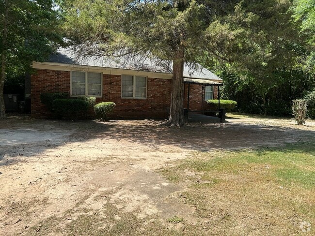 Building Photo - 927 South St Rental
