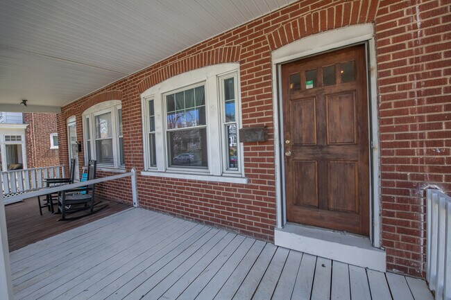 Photo - 505 E 19th St