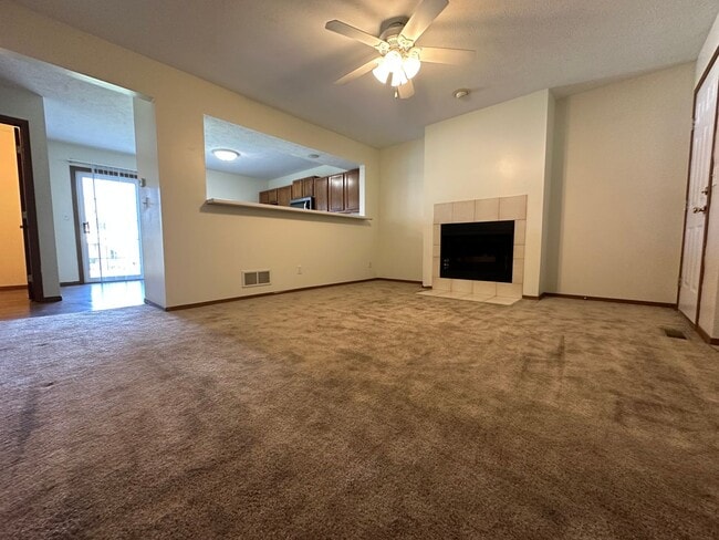 Photo - 94 Yotzonot Dr