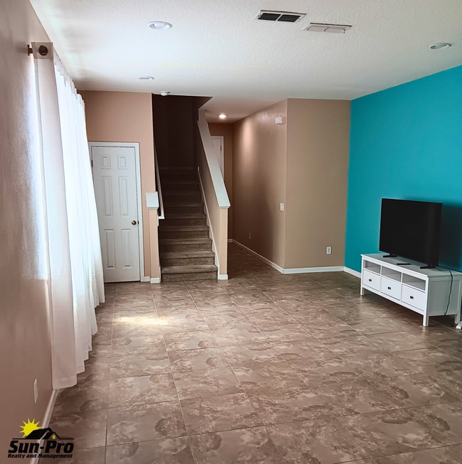 Photo - 601 Mount Olympus Blvd