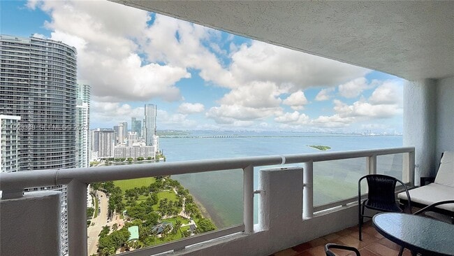 Building Photo - 1717 N Bayshore Dr Unit D-3937