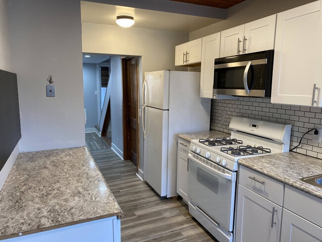 Photo - 5508 Bartlett St