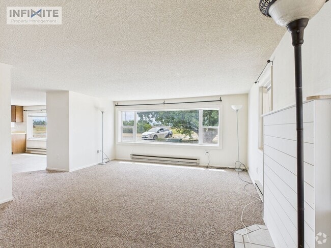 Building Photo - Spacious 3-Bedroom Home