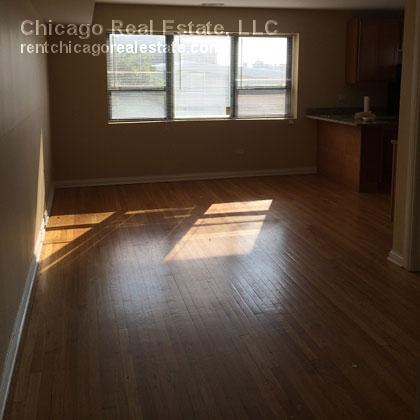 Photo - 7530 N Seeley Ave Unidad 206