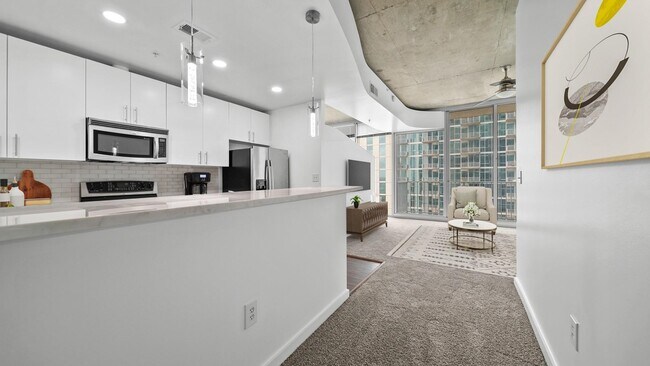 Building Photo - 5925 Almeda Rd Unit 11708 Rental