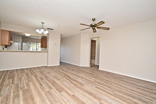 Photo - 144 Reserve Cir