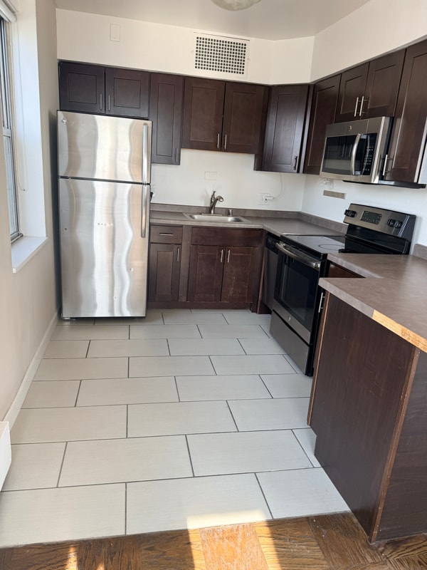 Photo - 1121 N Waverly Pl