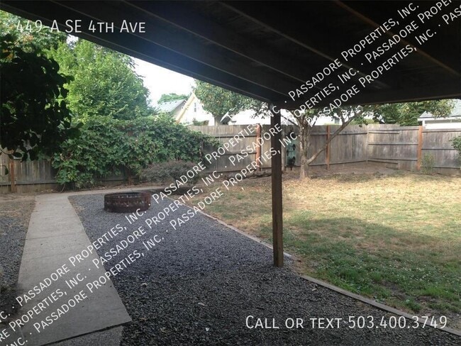 Photo - 449 SE 4th Ave