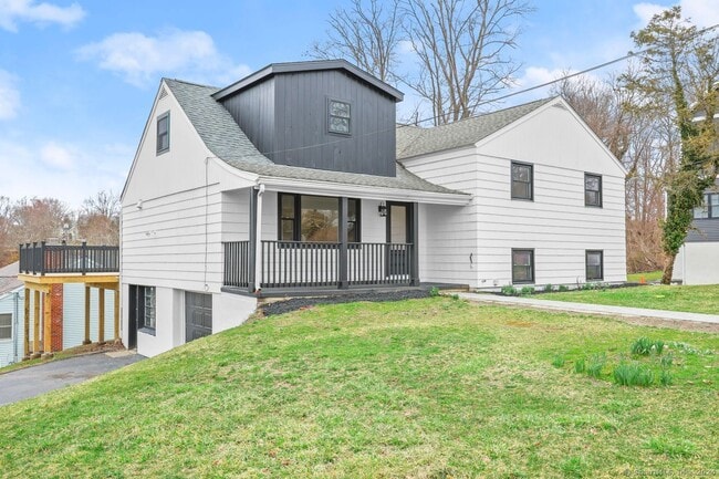 Photo - 141 Ridgewood Dr