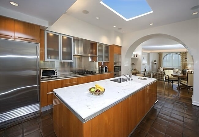 Photo - 132 Yarmouth Rd