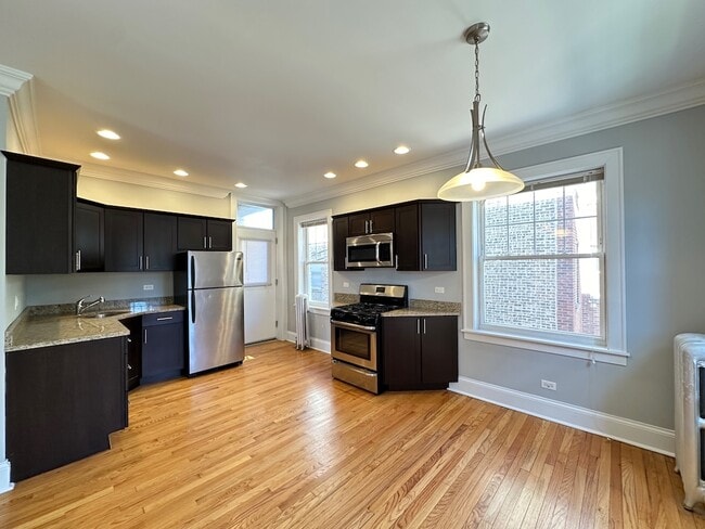 Photo - 4414 N Rockwell St Unit A09W